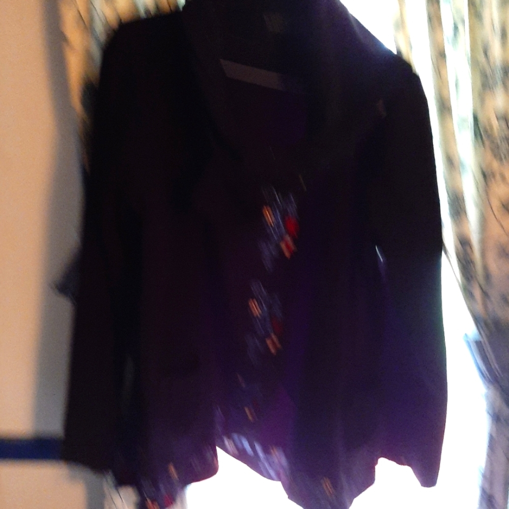 2x fleece embroidered cape